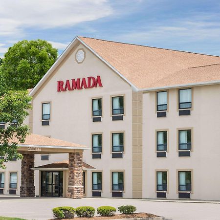 Ramada By Wyndham Strasburg Dover Exteriér fotografie