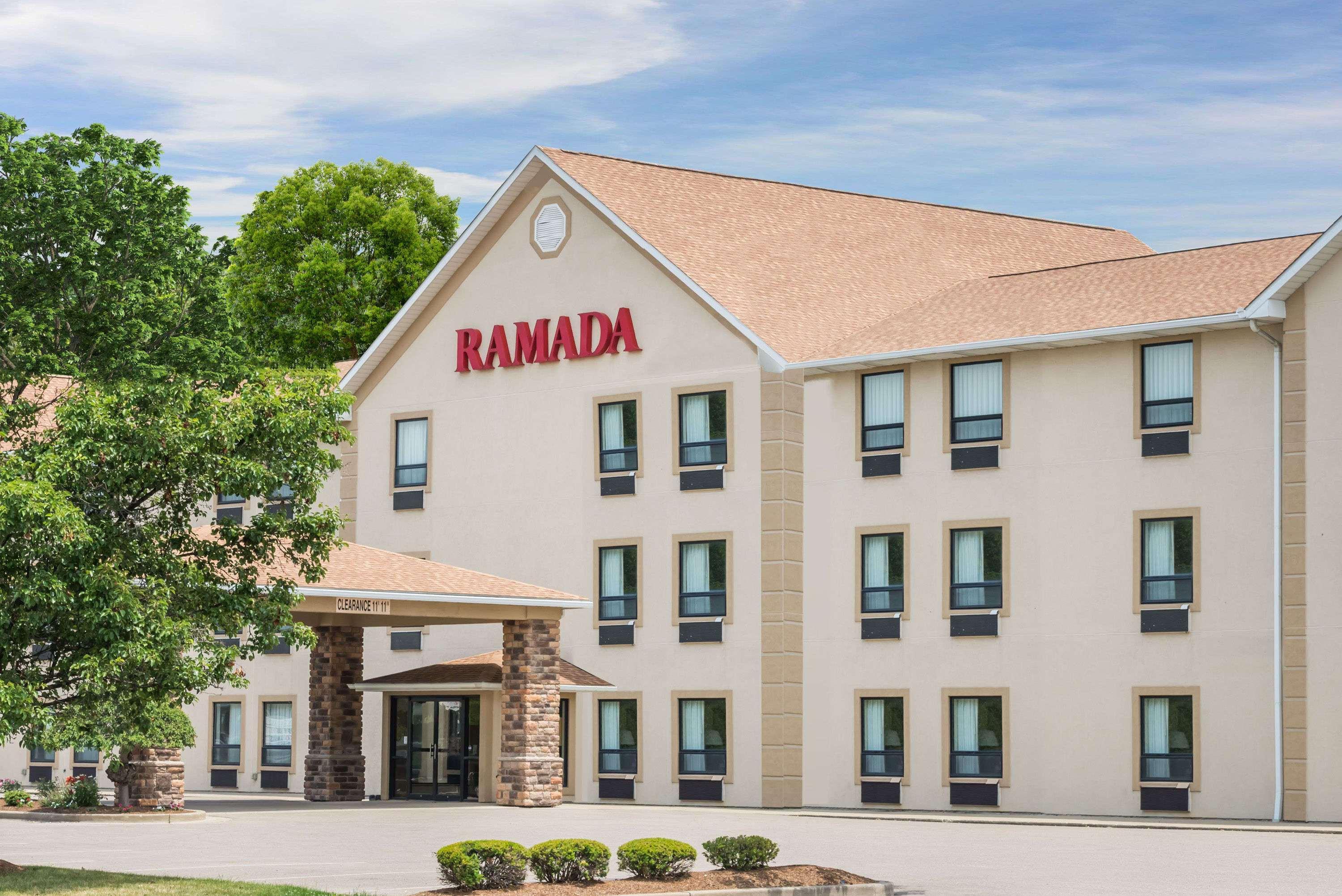 Ramada By Wyndham Strasburg Dover Exteriér fotografie